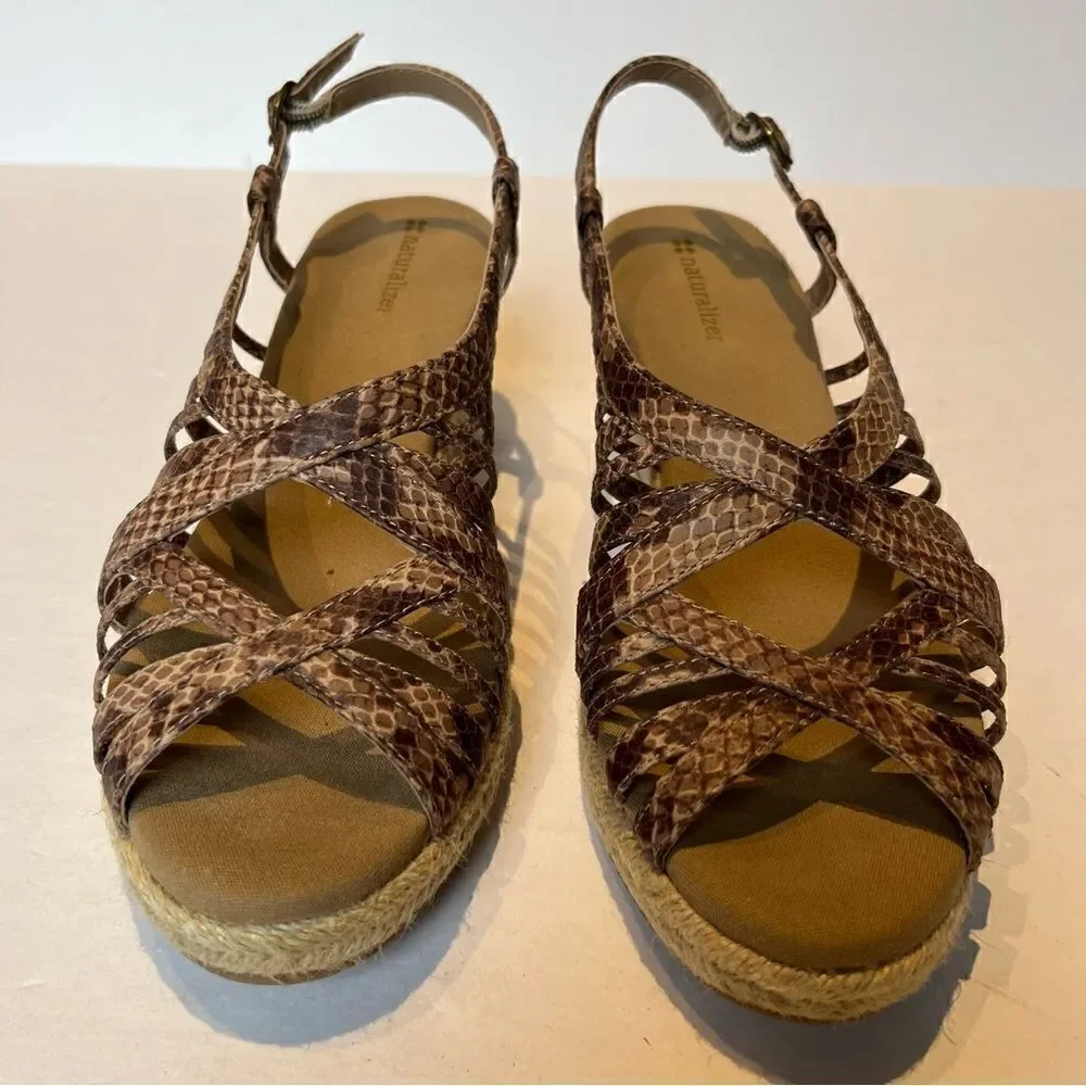 Women's Naturalizer Espadrille Tan Snake Print Size 10M Wedge